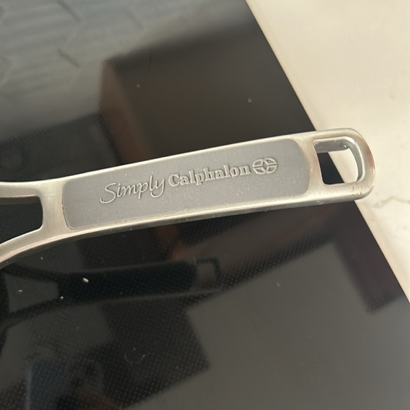 Calphalon Sauce pan - Picture 4 of 6
